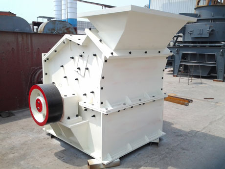 石英砂錘式破碎機