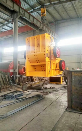 煤（méi）矸石粉碎機