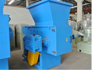 橡膠粉碎（suì）機生產廠家|橡（xiàng）膠粉碎（suì）機（jī）什麽（me）牌子好